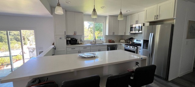 Pet friendly charming house in quite neighborhood in Escondido California