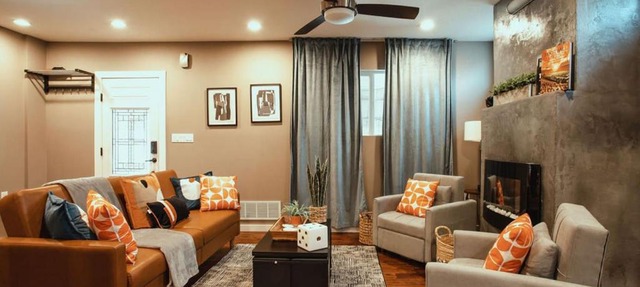 Pet-Friendly Southside Getaway - Sleeps 12