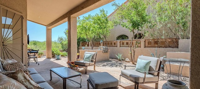 Pet Friendly Spacious Home in the Gated Community of The Golf Villas -