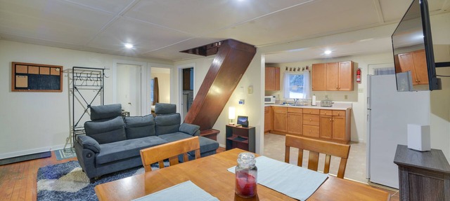 Pet-Friendly Upstate New York Vacation Rental!