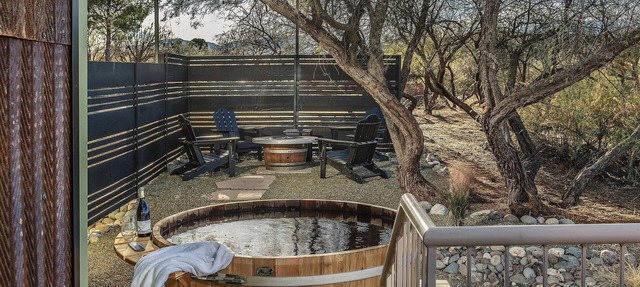 Pictures do not do it justice. A breathtaking creekfront home on a hill overlooking Oak Creek, with room for 9, a secret bookshelf door, hot tub, and fire pit. Peaceful Cornville wine country, 25 min to Sedona.