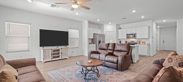 Picturesque 5 bedroom with Mountain Views