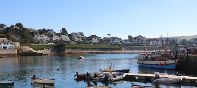 PIER COTTAGE, pet friendly, country holiday cottage in St Mawes