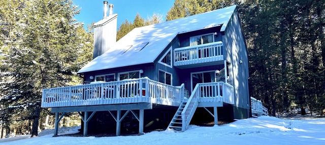 Pines Vignette Modern 3BR Home in Windham