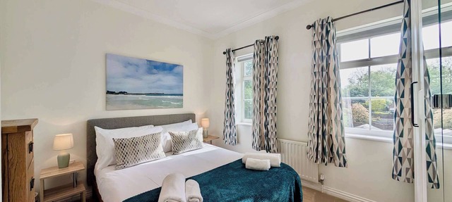 Pinner Gem: Quiet Home with private garden