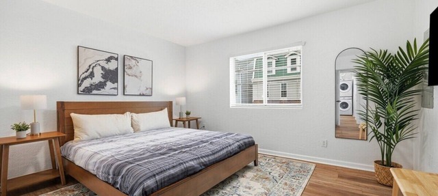 Pittsburgh/Millvale Modern & Stylish Two Bedroom Apartment, Free Street Parking
