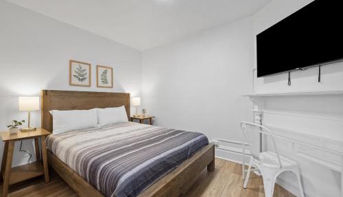 Pittsburgh Shadyside 2B Stylish and Cozy Private Bedroom with Shared Bathroom