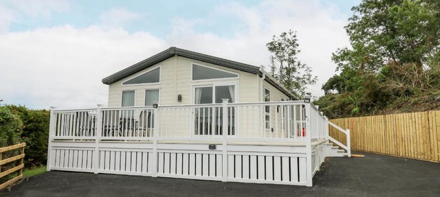 Platinum Lodge