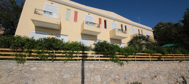 Point Twins Apartments