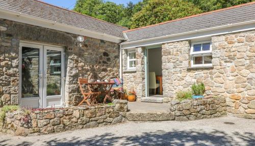 Pond Cottage