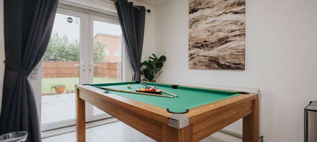 Pool Table - Coop Live Arena, Etihad & City stay