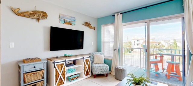 Poolside Villas 303