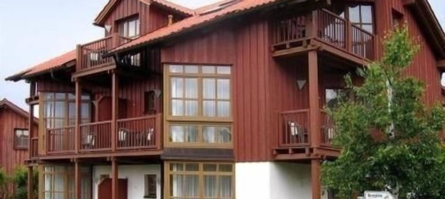 Popular balcony flat on the golf course