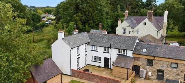 Preesgweene Farmhouse