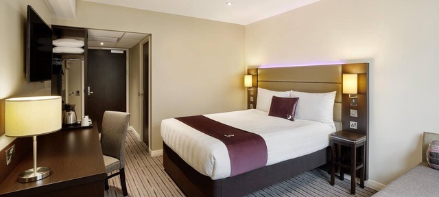 Premier Inn Cobham