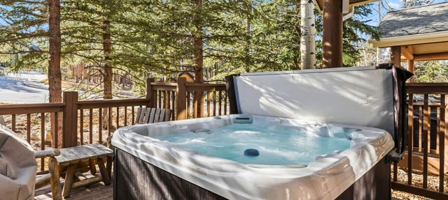 Premier Snowflake Lift Access | Updated Home w/Hot Tub & Pool | Walk to Town