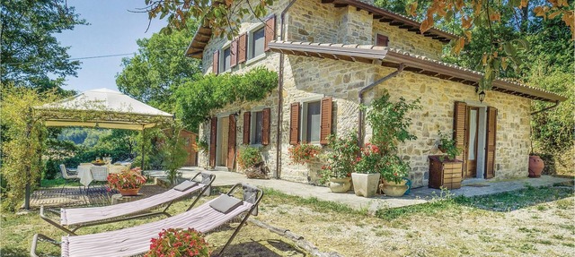 Pretty stone-built vacation house in panoramic position (700 m.a.s.l.) in the mountains of the Appen