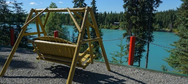 Prime Kenai River Frontage with Private Lodging
