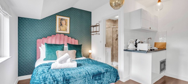 Prime Studio Stay: Comfort & Style in Central Spot