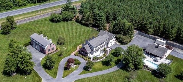Pristine 5 Acre Home/Pool/Pool House