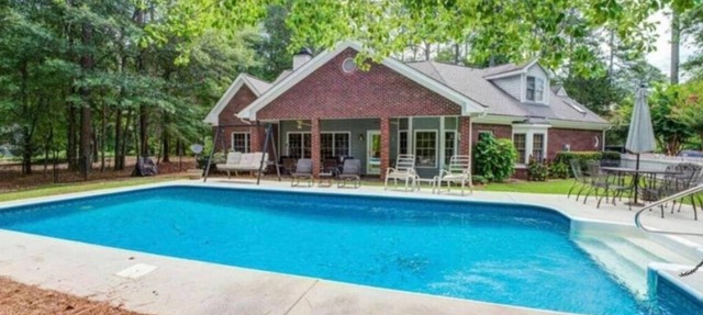 Private 3-Acre Sanctuary-Saltwater Pool Reopens May 1-FIFA Ready-Downtown 22 min