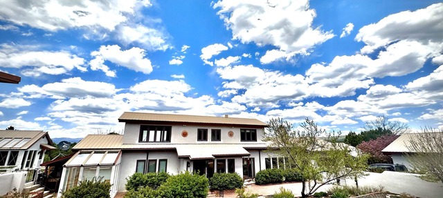 Private 5 BDR Pet Friendly Mountain Villa w/Jacuzzi minutes from Santa Fe