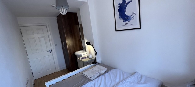 Private Double Room Mins To Central w Elizabeth L.