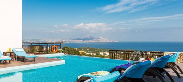 Private Pool ★ Sea view ★ BBQ ★ 2min drive to beach