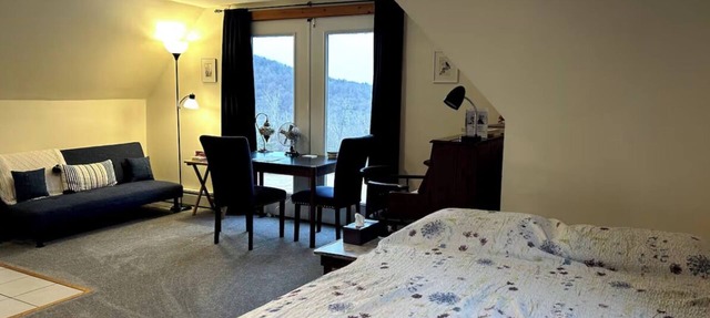 Private, Quiet Studio With Mountain Views