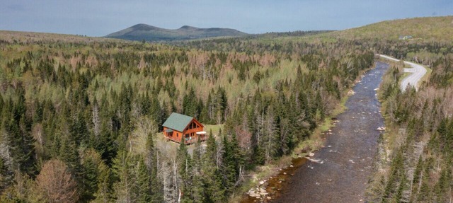 Private Riverfront Cabin at Bretton Woods