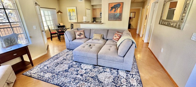 Private, Spacious Condo in Perfect 🌵 Oro Valley Location! Pool, Spa, Gym, Hiking