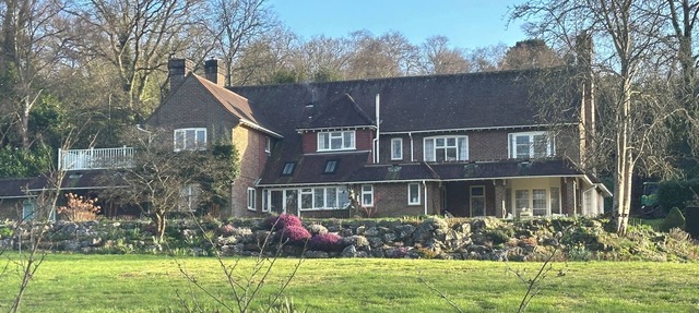Private, spacious, elegant flat with lovely views, in a beautiful area