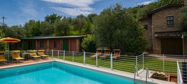 Private Villa with hot tub, A/C, private pool, internet, TV, patio, pets allowed, panoramic view