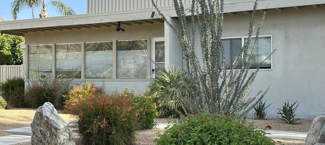 Private Warm Sands-Great Views, Mid Century, Close to Downtown