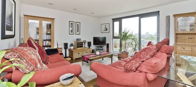 Putney Rooftops - Two Bedroom Apartment, Sleeps 4