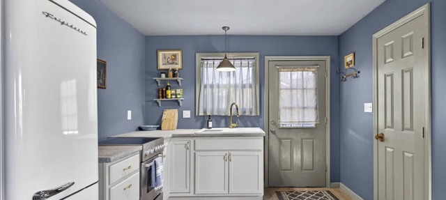 Quaint Mini Cottage in Shepherdstown - Walking Distance