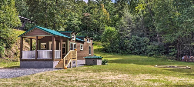 Quaint Mtn Cabin: Tiny Living Near Big Adventure