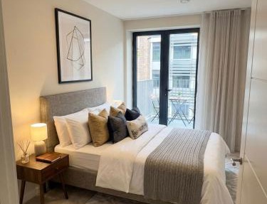 Quiet 2-Bed Retreat on Warwick Road