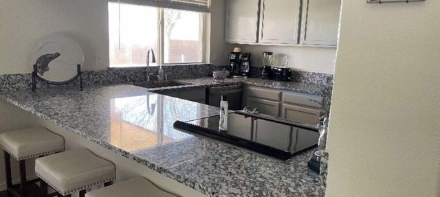 Quiet 3 Bed/2 Bath Home with quick access to I-25