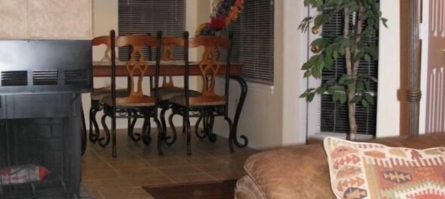 Quiet, Beautifully Furnished, 2BR/2BA Ventana Canyon Condo
