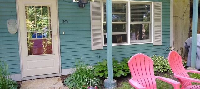 Quiet, clean, and comfy: Centrally Located In The Mt. Washington Valley.