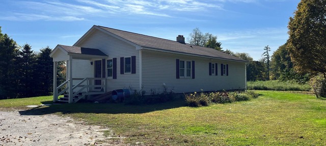 Quiet Country 2 Bedroom Home Near Bellows Falls & Walpole — Easy I-91 Access