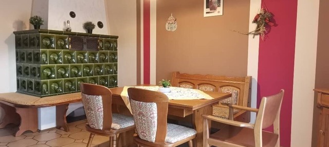 Quiet vacation apartment (100 sqm) with sunny terrace