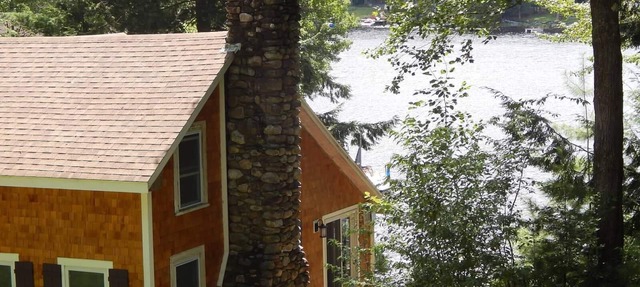 Quintessential New England Lake Front Cottage
