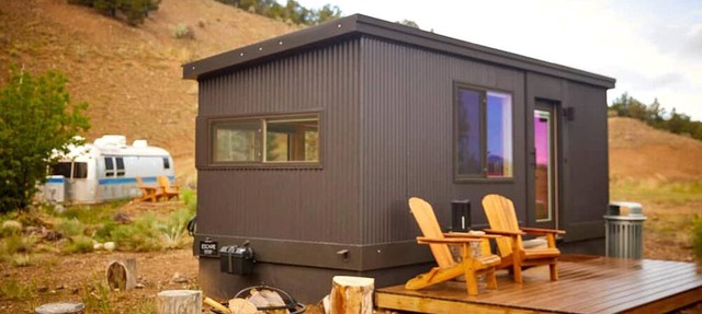 Rainbow Tiny Home with View & Hot Tub near Hot Springs, El Prado, NM