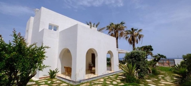 RANDOM LISTING