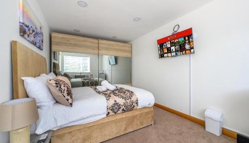 -RD7B- For your relaxed and Cosy stay with Free WiFi