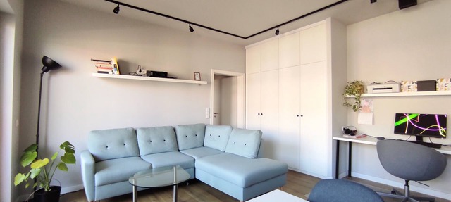 Recently refurbished flat, very well connected and close to Mauerpark