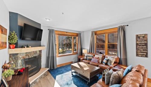 Red Hawk Townhome #2327 ; 2 100