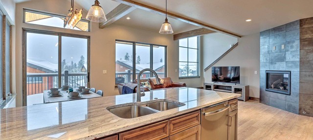 Relax Fireside: Silverthorne Home 11 Mi to Skiing!